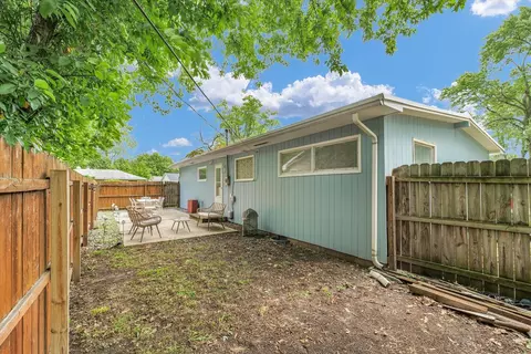 Exterior - 1602 Normandy Dr, Champaign, IL 61821 photo 9 of 9