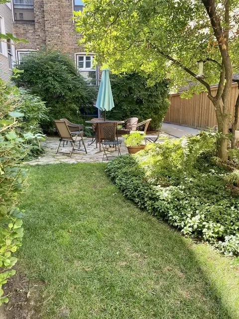 Exterior - 806 Forest Ave #3, Evanston, IL 60202 photo 2 of 2