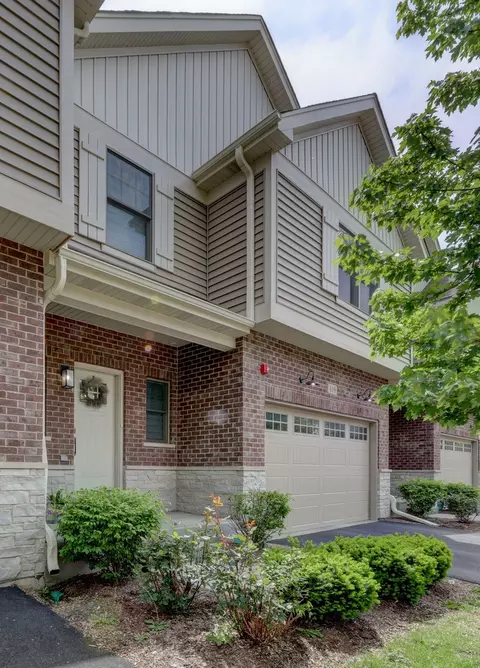 419 W Pierce Rd, Itasca, IL 60143