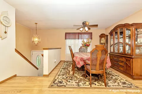 140 Shadowbrook Dr, Capron, IL 61012 photo 5