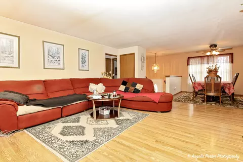140 Shadowbrook Dr, Capron, IL 61012 photo 7