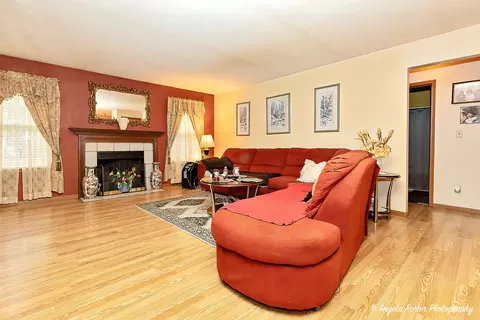 140 Shadowbrook Dr, Capron, IL 61012 photo 8