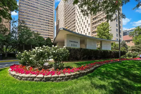 3950 N Lake Shore Dr #1507B, Chicago, IL 60613