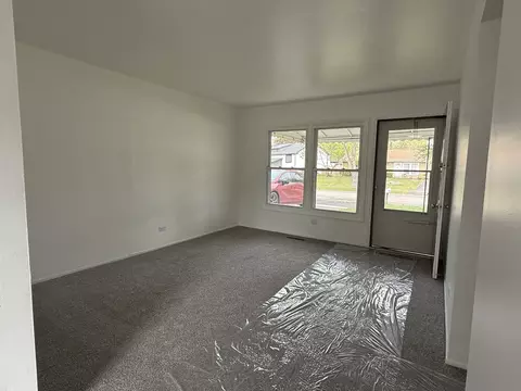 Living - 217 Davis Ln, Bolingbrook, IL 60440 photo 2 of 2