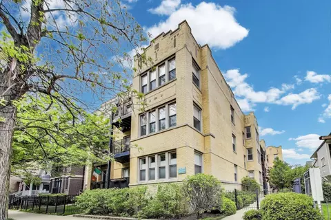 2140 W Addison St #1C, Chicago, IL 60618