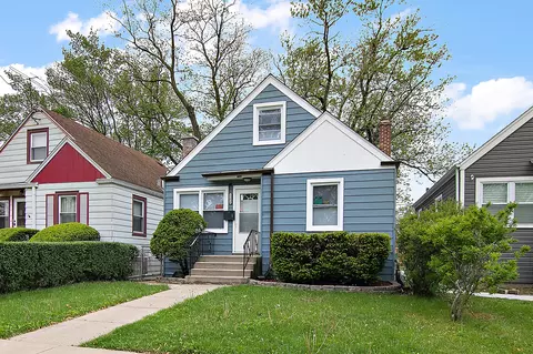 12438 S May St, Calumet Park, IL 60827