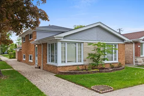 6360 N Kedvale Ave, Chicago, IL 60646