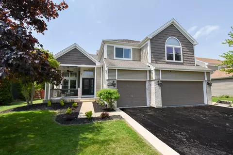 1112 Laurel Ln, Gurnee, IL 60031