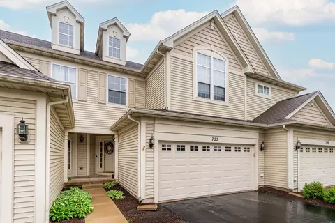722 Amherst Dr, Sycamore, IL 60178