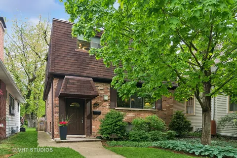 1809 Grant St, Evanston, IL 60201