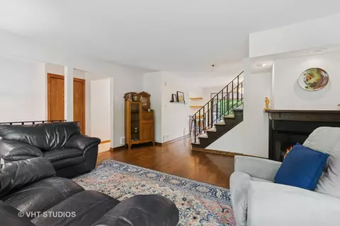 1809 Grant St, Evanston, IL 60201 photo 3