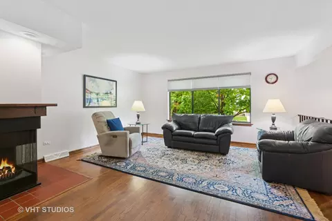 1809 Grant St, Evanston, IL 60201 photo 2
