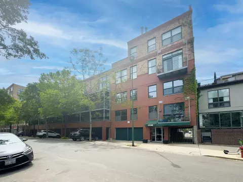 1740 N Marshfield Ave #18, Chicago, IL 60622