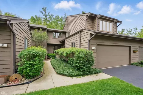 36 Lakewood Cir, Saint Charles, IL 60174