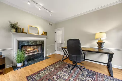 203 E Lincoln Ave, Wheaton, IL 60187 photo 3