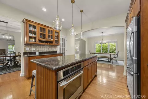 203 E Lincoln Ave, Wheaton, IL 60187 photo 8