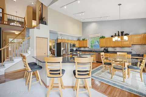 Kitchen - 2223 Barrett Dr, Algonquin, IL 60102 photo 2 of 4