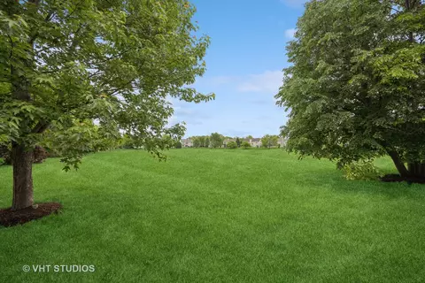Exterior - 2223 Barrett Dr, Algonquin, IL 60102 photo 5 of 5
