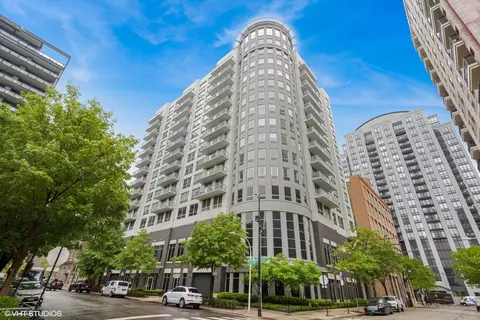 421 W Huron St #1503, Chicago, IL 60654