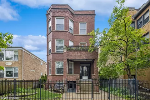 4940 N Ridgeway Ave #3, Chicago, IL 60625