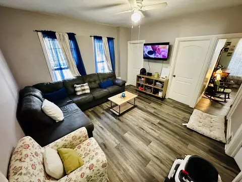 Living - 558 Franklin Blvd, Elgin, IL 60120 photo 3 of 3