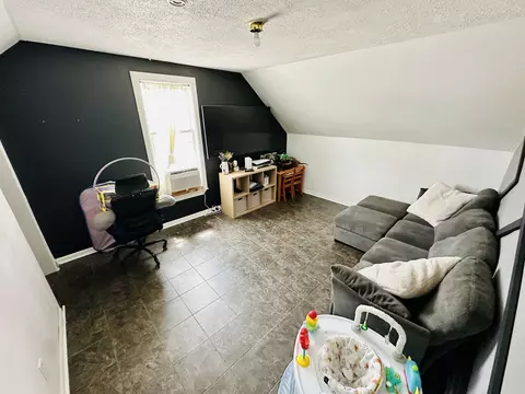 Living - 558 Franklin Blvd, Elgin, IL 60120 photo 1 of 3