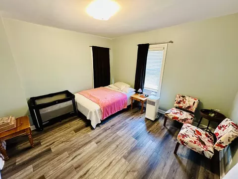 Bedroom - 558 Franklin Blvd, Elgin, IL 60120 photo 3 of 4