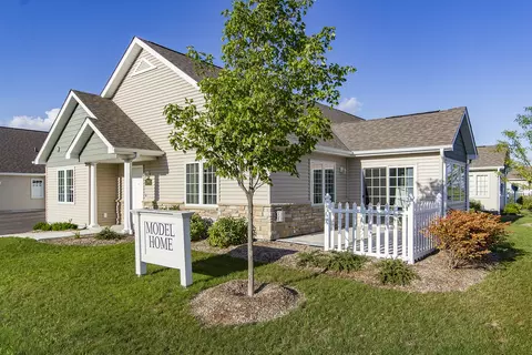 2164 Waterbury Ln W #2164, Sycamore, IL 60178