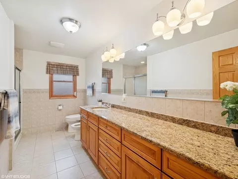 Bath - 542 S Cherry St, Itasca, IL 60143 photo 1 of 3