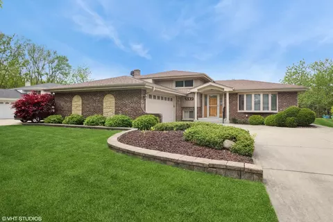 542 S Cherry St, Itasca, IL 60143