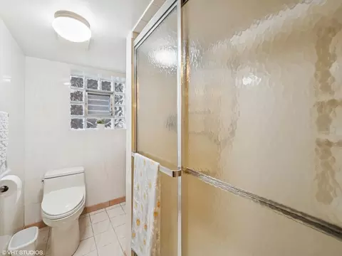Bath - 542 S Cherry St, Itasca, IL 60143 photo 3 of 3
