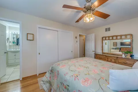 Bedroom - 365 S Elm St, Itasca, IL 60143 photo 2 of 3