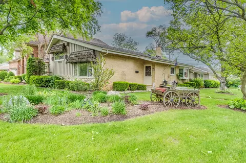 365 S Elm St, Itasca, IL 60143
