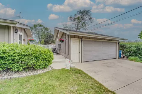 Exterior - 365 S Elm St, Itasca, IL 60143 photo 3 of 3
