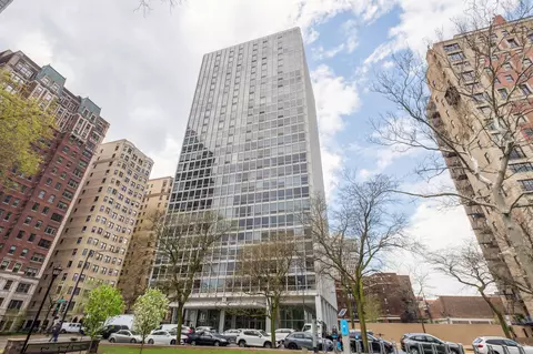 2400 N Lakeview Ave #1108, Chicago, IL 60614