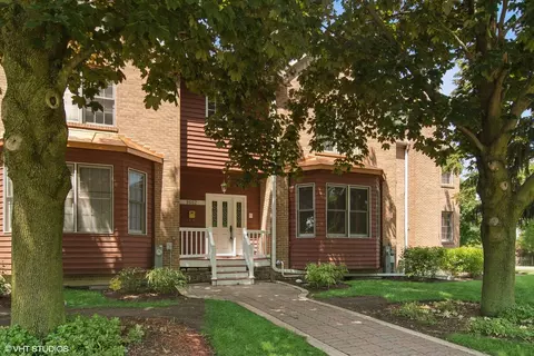 1612 N Clarence Ave, Arlington Heights, IL 60004
