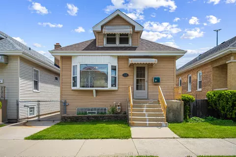 3229 N Oketo Ave, Chicago, IL 60634