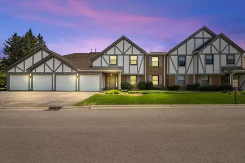 466 Elizabeth Dr #17-C, Wood Dale, IL 60191