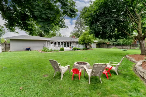 2106 E Taylor St, Bloomington, IL 61701 photo 43