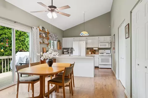 6 S024 Westwind Dr, Naperville, IL 60563 photo 8
