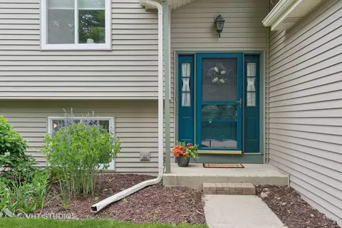 6 S024 Westwind Dr, Naperville, IL 60563 photo 3