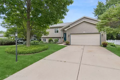 6 S024 Westwind Dr, Naperville, IL 60563 photo 2