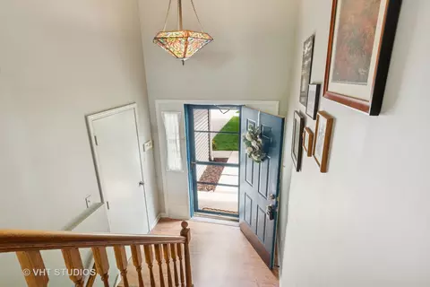 6 S024 Westwind Dr, Naperville, IL 60563 photo 4