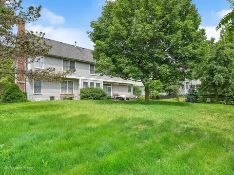 Exterior - 1465 Teal Ct, Hoffman Estates, IL 60192 photo 3 of 5