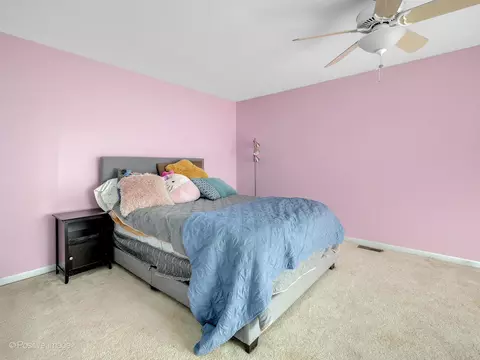 Bedroom - 1465 Teal Ct, Hoffman Estates, IL 60192 photo 2 of 2