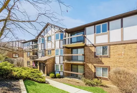 6818 Joliet Rd #5, Indian Head Park, IL 60525