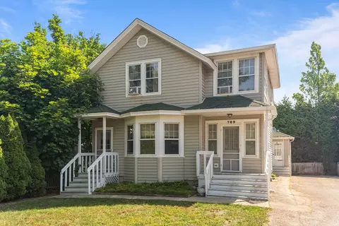 789 N Mckinley Rd, Lake Forest, IL 60045