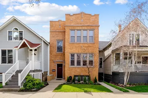 2516 N Washtenaw Ave, Chicago, IL 60647