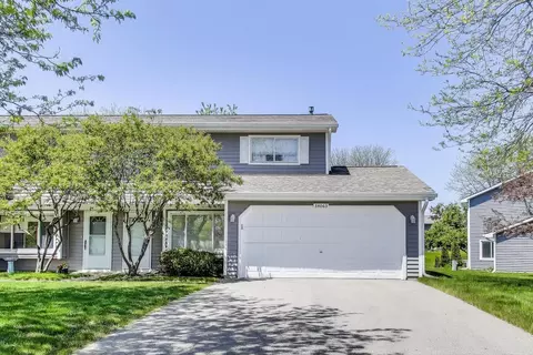 34063 N White Oak Ln, Gurnee, IL 60031