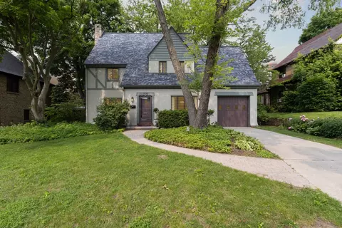 806 N Rockford Ave, Rockford, IL 61107